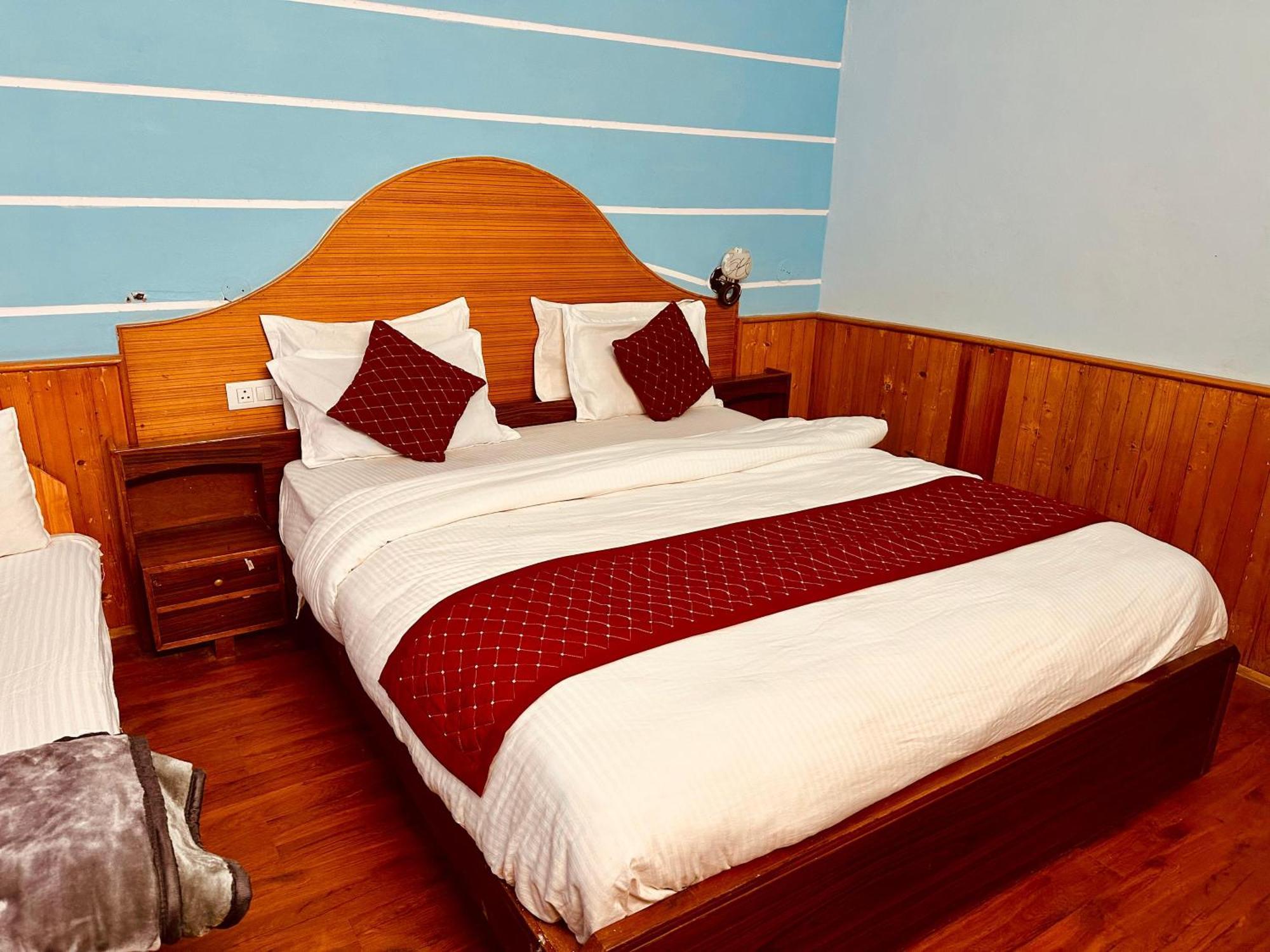 Hotel D Kanchan Manali Exteriér fotografie