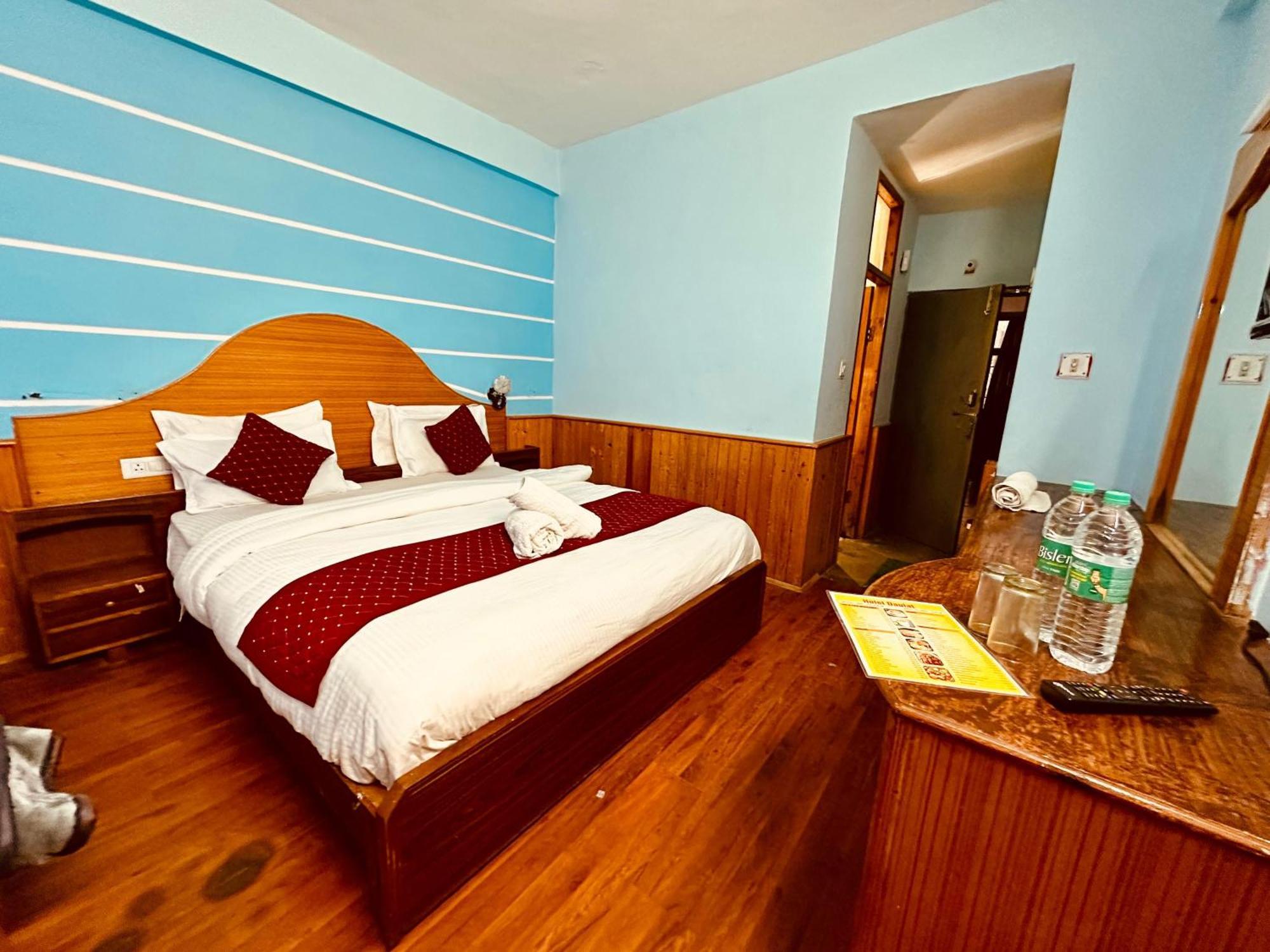 Hotel D Kanchan Manali Exteriér fotografie