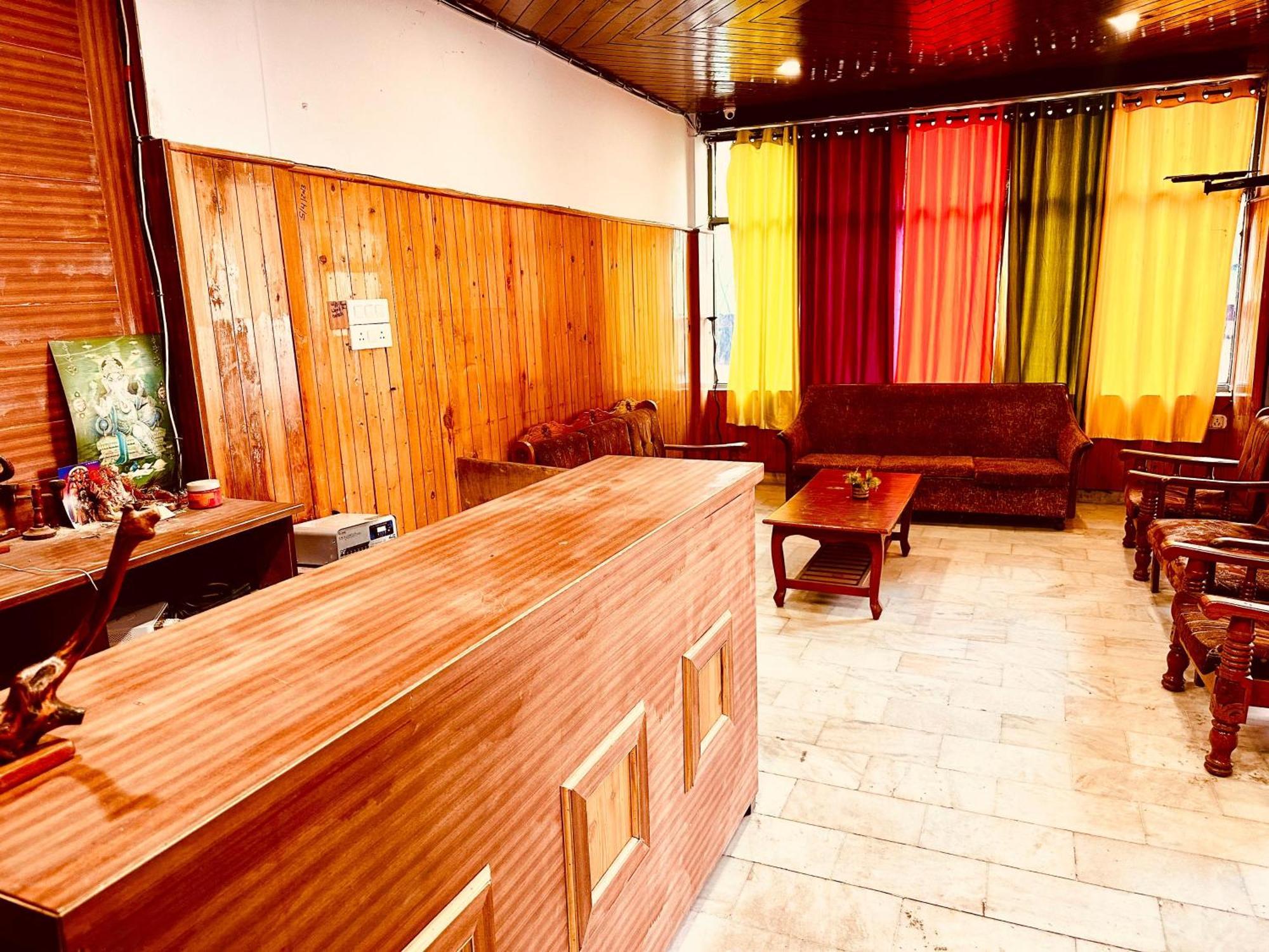 Hotel D Kanchan Manali Exteriér fotografie