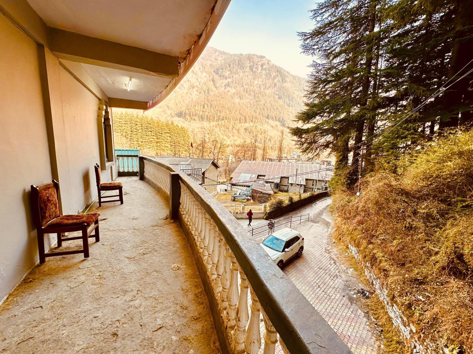 Hotel D Kanchan Manali Exteriér fotografie